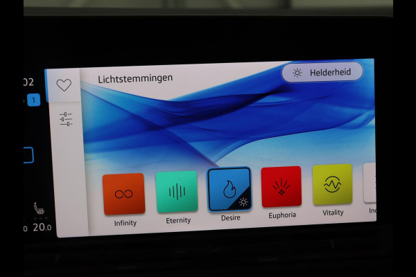 Volkswagen Golf 1.4 eHybrid GTE | SOH 93% | Stoelverwarming | Trekhaak | Carplay | Adaptive cruise | 18'' | Sportstoelen | Navigatie | Sfeerverlichting | Climate control | Parkeerhulp | PHEV | Plug In