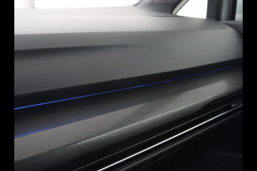 Volkswagen Golf 1.4 eHybrid GTE | SOH 93% | Stoelverwarming | Trekhaak | Carplay | Adaptive cruise | 18'' | Sportstoelen | Navigatie | Sfeerverlichting | Climate control | Parkeerhulp | PHEV | Plug In
