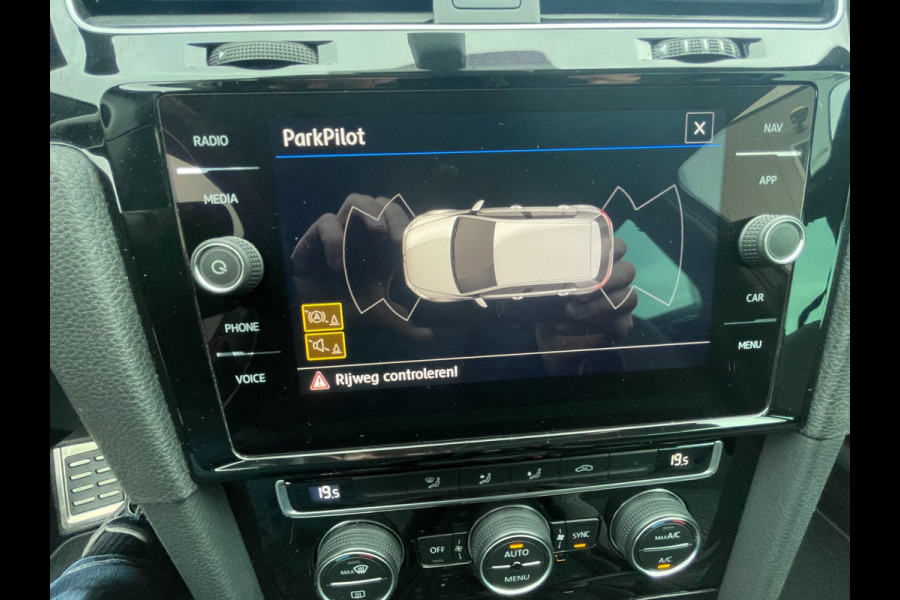 Volkswagen Golf 1.5 TSI R-line | R-line interieur en exterieur pakket | Digi cockpit