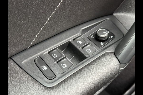 Volkswagen Tiguan 1.5 TSI ACT R-line Automaat Panorama Stoelverwarming 360 Camera+Pdc Clima Carplay Dab+ Digital Dash