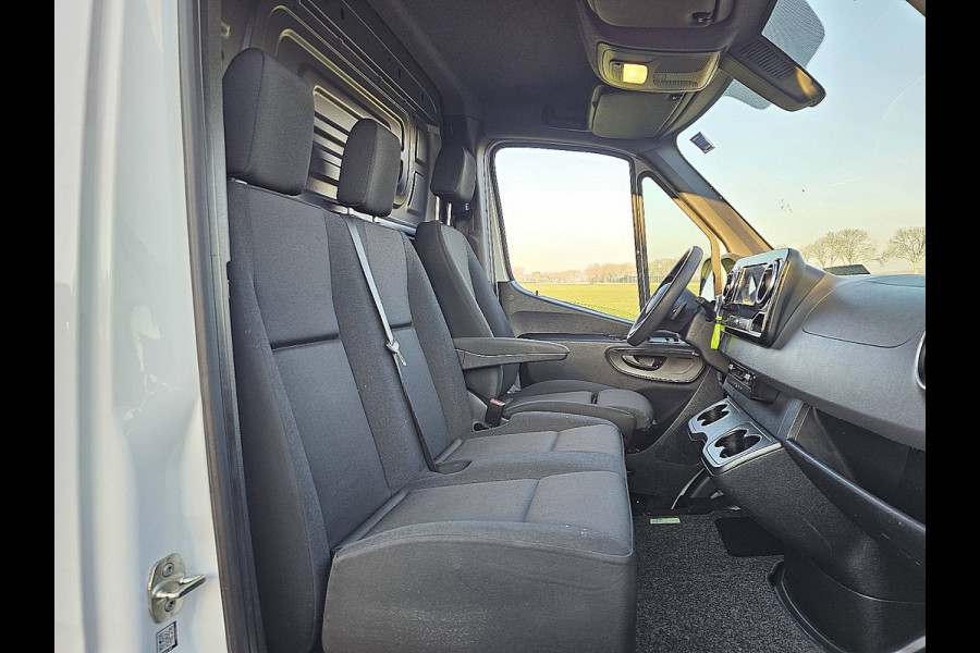 Mercedes-Benz Sprinter 317 L2H2 Automaat Mbux10 Navi Airco Cruise Camera Euro6 170 PK!