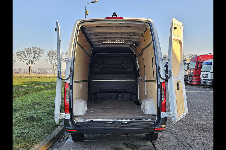 Mercedes-Benz Sprinter 317 L2H2 Automaat Mbux10 Navi Airco Cruise Camera Euro6 170 PK!