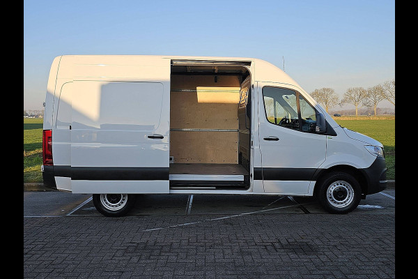 Mercedes-Benz Sprinter 317 L2H2 Automaat Mbux10 Navi Airco Cruise Camera Euro6 170 PK!