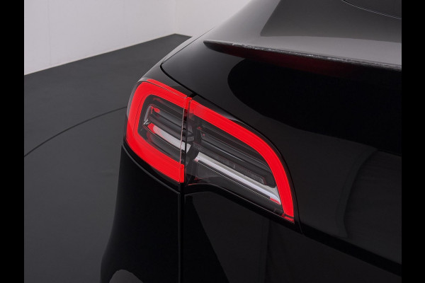 Tesla Model Y Performance AWD 75 kWh SOH 93% VAN €38.900,- NU VOOR SLECHTS €35.877,- Uw LENTEVOORDEEL €3.023,-AUTOPILOT| 21 INCH TURBINE VELGEN| ACHTERBANK VERWARMD| STOEL + STUURVERWARMING |DE HOOGVOLTACCU EN AANDRIJFLIJN GARANTIE TOT 2030 of 192.000KM |