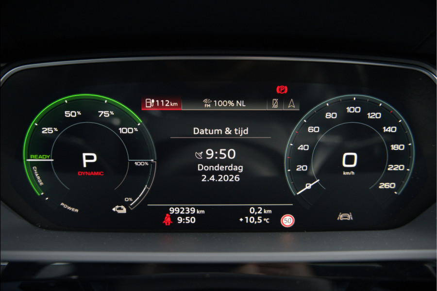 Audi e-tron e-tron 50 quattro Launch edition Black 71 kWh S-Line | Panoramadak | Stoelverwarming | Adaptive Cruise Control | Memory Seat | Parkeersensoren | Keyless | Apple Carplay