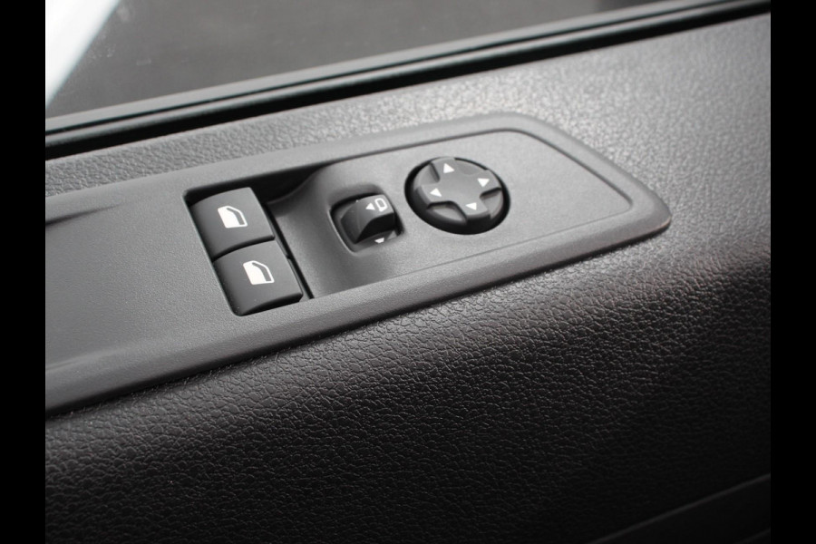 Opel Vivaro 2.0 Diesel 180 S&S L3 Automaat Dubbele Cabine | 2 schuifdeuren | Android Auto/Apple CarPlay | Navigatie | Keyless Entry&Start | Climate Control | Camera | Cruise Control | Houten afwerking laadruimte | Trekhaak | Lichtmetalen velgen