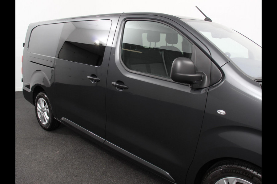 Opel Vivaro 2.0 Diesel 180 S&S L3 Automaat Dubbele Cabine | 2 schuifdeuren | Android Auto/Apple CarPlay | Navigatie | Keyless Entry&Start | Climate Control | Camera | Cruise Control | Houten afwerking laadruimte | Trekhaak | Lichtmetalen velgen