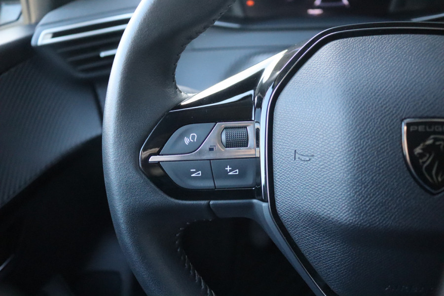 Peugeot 208 1.2 PureT. 100PK Allure Carplay-android/Parkeerhulp/Cruise-control