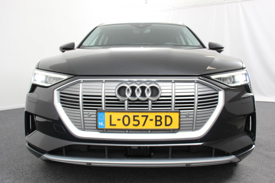Audi e-tron 55 Quattro Advanced Tour Pack | LED Matrix | 20" Lichtmetalen Velgen | PDC VA | Camera | Leder | DAB+ | Digitale cockpit