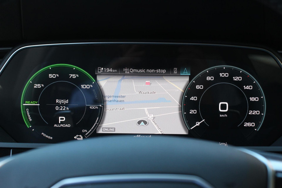 Audi e-tron 55 Quattro Advanced Tour Pack | LED Matrix | 20" Lichtmetalen Velgen | PDC VA | Camera | Leder | DAB+ | Digitale cockpit