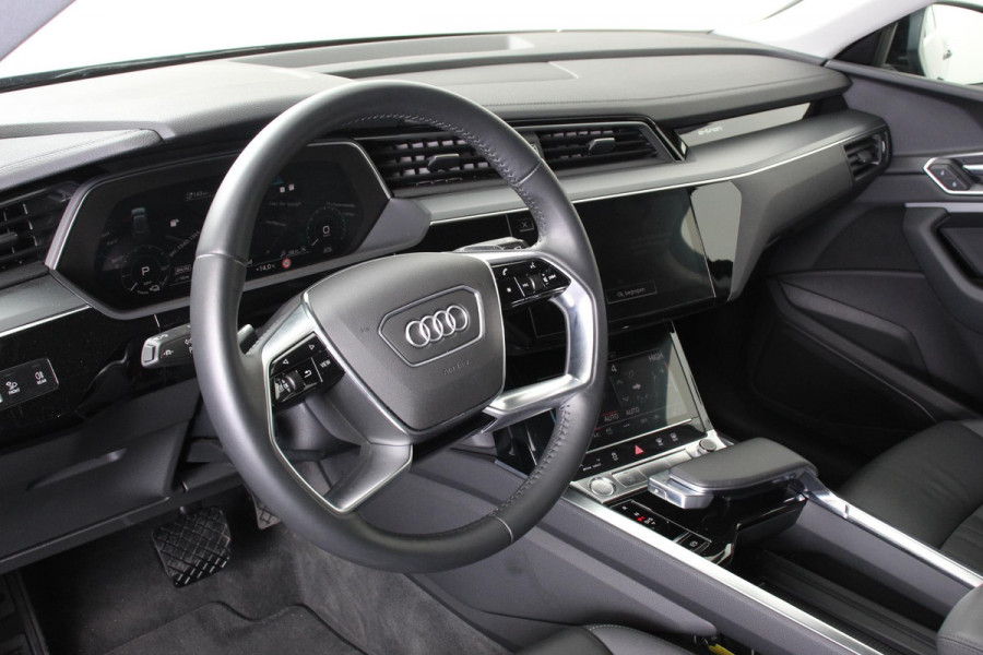 Audi e-tron 55 Quattro Advanced Tour Pack | LED Matrix | 20" Lichtmetalen Velgen | PDC VA | Camera | Leder | DAB+ | Digitale cockpit