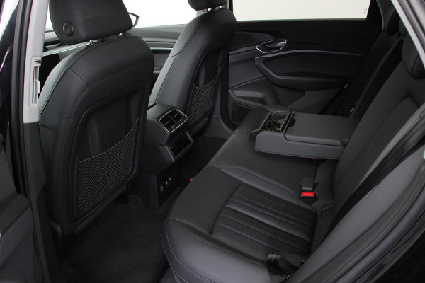 Audi e-tron 55 Quattro Advanced Tour Pack | LED Matrix | 20" Lichtmetalen Velgen | PDC VA | Camera | Leder | DAB+ | Digitale cockpit