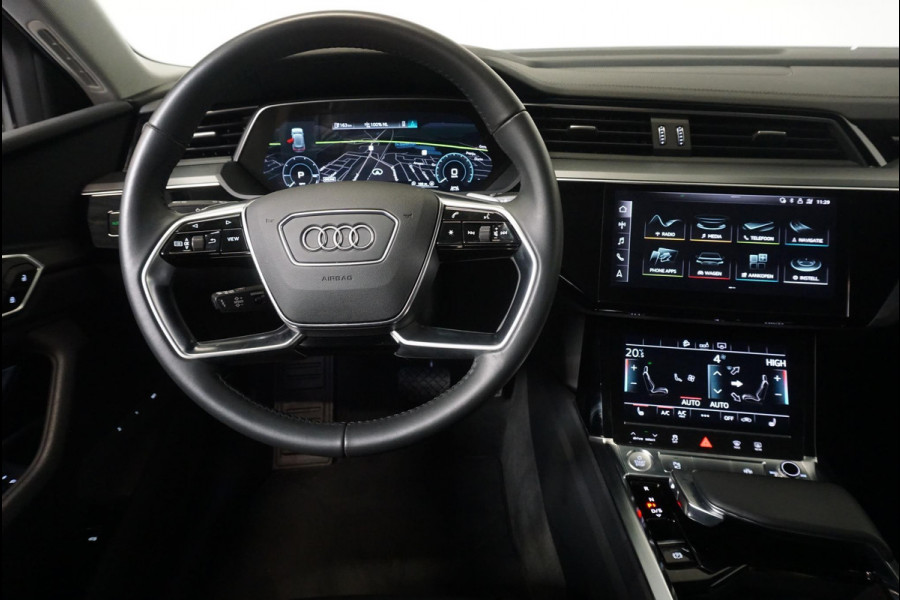 Audi e-tron 55 Quattro Advanced Tour Pack | LED Matrix | 20" Lichtmetalen Velgen | PDC VA | Camera | Leder | DAB+ | Digitale cockpit