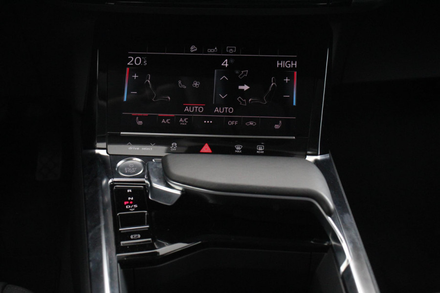 Audi e-tron 55 Quattro Advanced Tour Pack | LED Matrix | 20" Lichtmetalen Velgen | PDC VA | Camera | Leder | DAB+ | Digitale cockpit