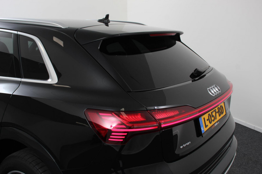 Audi e-tron 55 Quattro Advanced Tour Pack | LED Matrix | 20" Lichtmetalen Velgen | PDC VA | Camera | Leder | DAB+ | Digitale cockpit