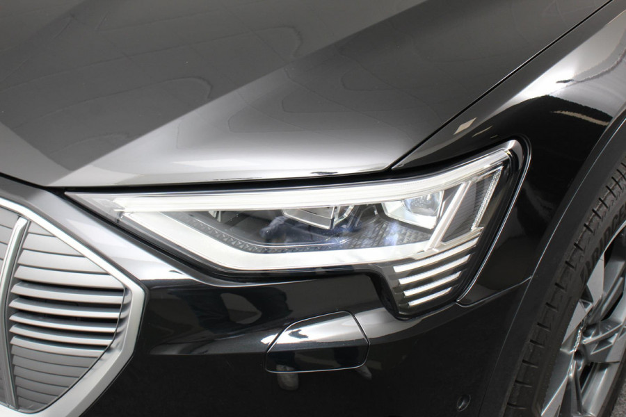 Audi e-tron 55 Quattro Advanced Tour Pack | LED Matrix | 20" Lichtmetalen Velgen | PDC VA | Camera | Leder | DAB+ | Digitale cockpit