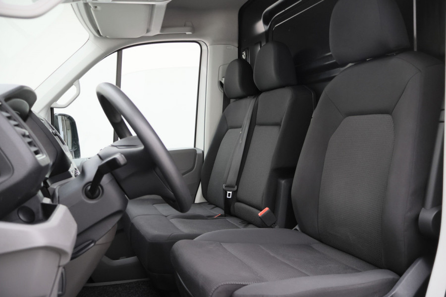 MAN TGE 30 2.0 L3H2 3-Zits, Camera, Apple Carplay, Cruise, Airco