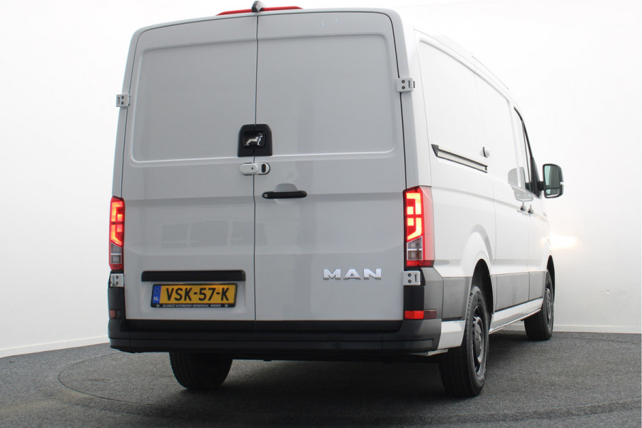 MAN TGE 30 2.0 L3H2 3-Zits, Camera, Apple Carplay, Cruise, Airco