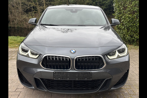 BMW X2 xDrive25e M Sport | 220pk |  Panoramadak | M pakket |  Achteruitrijcamera | Leder | Sportstoelen | Head Up Display