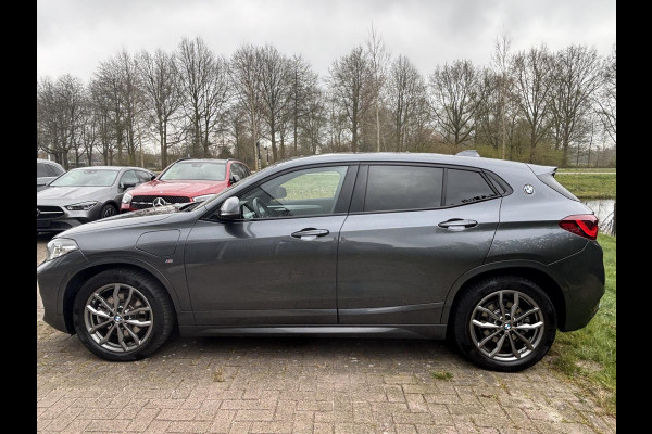 BMW X2 xDrive25e M Sport | 220pk |  Panoramadak | M pakket |  Achteruitrijcamera | Leder | Sportstoelen | Head Up Display