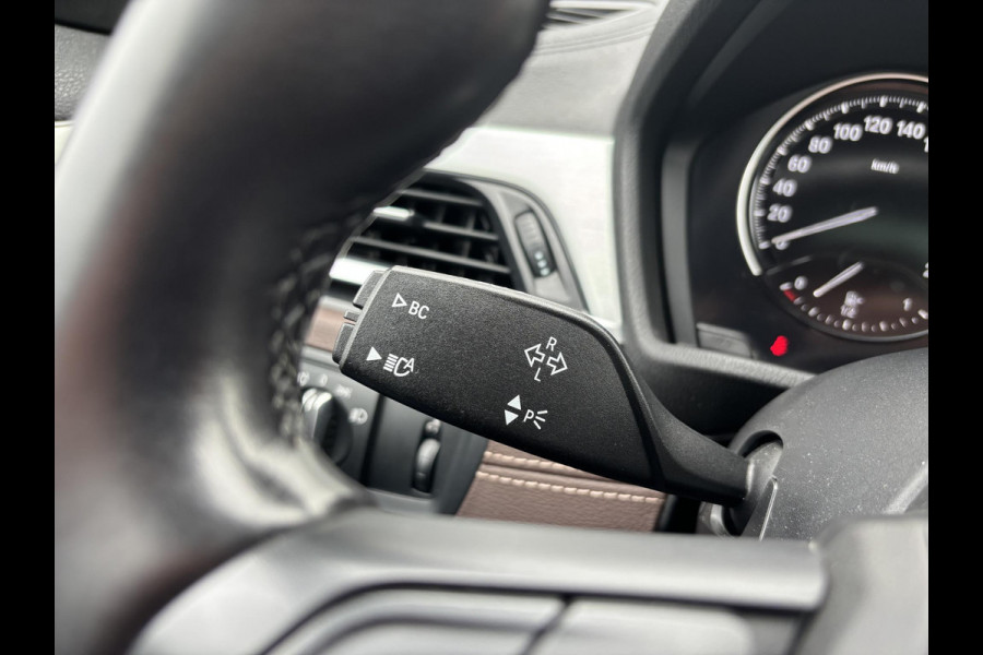 BMW X2 xDrive25e M Sport | 220pk |  Panoramadak | M pakket |  Achteruitrijcamera | Leder | Sportstoelen | Head Up Display