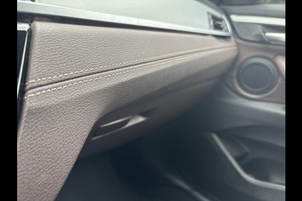 BMW X2 xDrive25e M Sport | 220pk |  Panoramadak | M pakket |  Achteruitrijcamera | Leder | Sportstoelen | Head Up Display