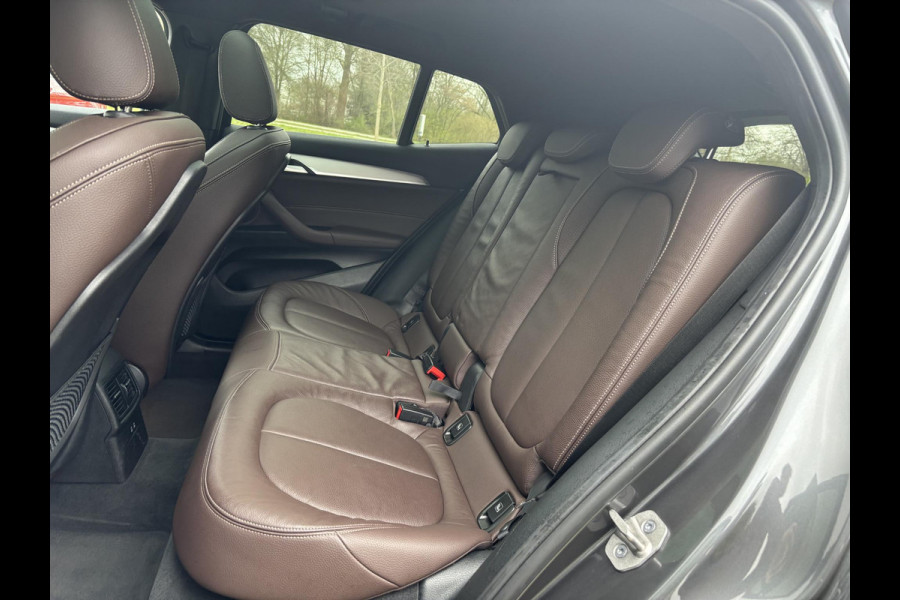 BMW X2 xDrive25e M Sport | 220pk |  Panoramadak | M pakket |  Achteruitrijcamera | Leder | Sportstoelen | Head Up Display