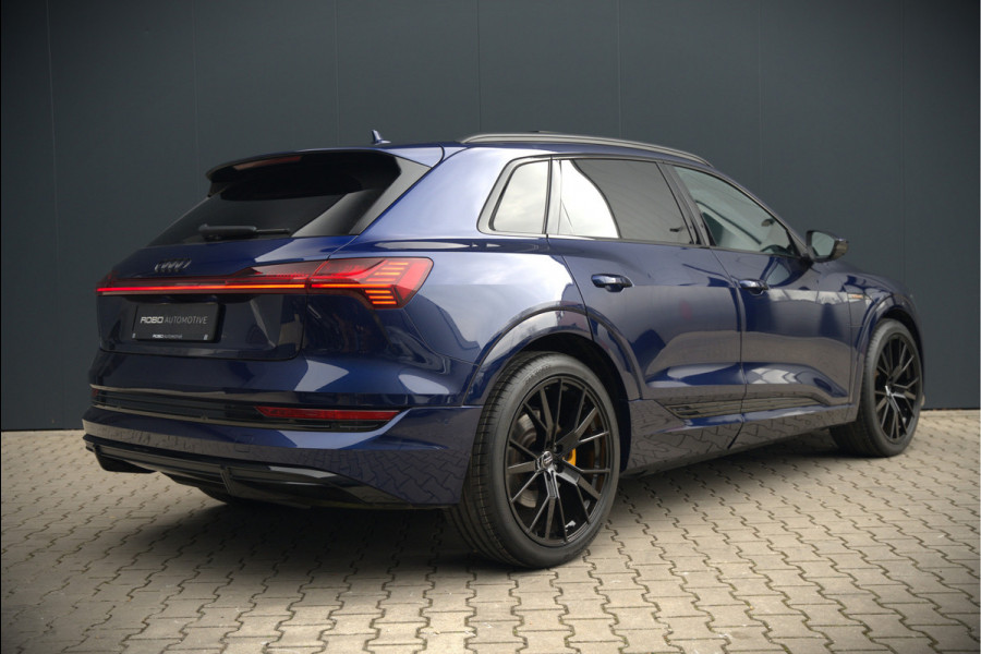 Audi e-tron e-tron 50 quattro Launch edition Black 71 kWh S-Line | Panoramadak | Stoelverwarming | Adaptive Cruise Control | Memory Seat | Parkeersensoren | Keyless | Apple Carplay