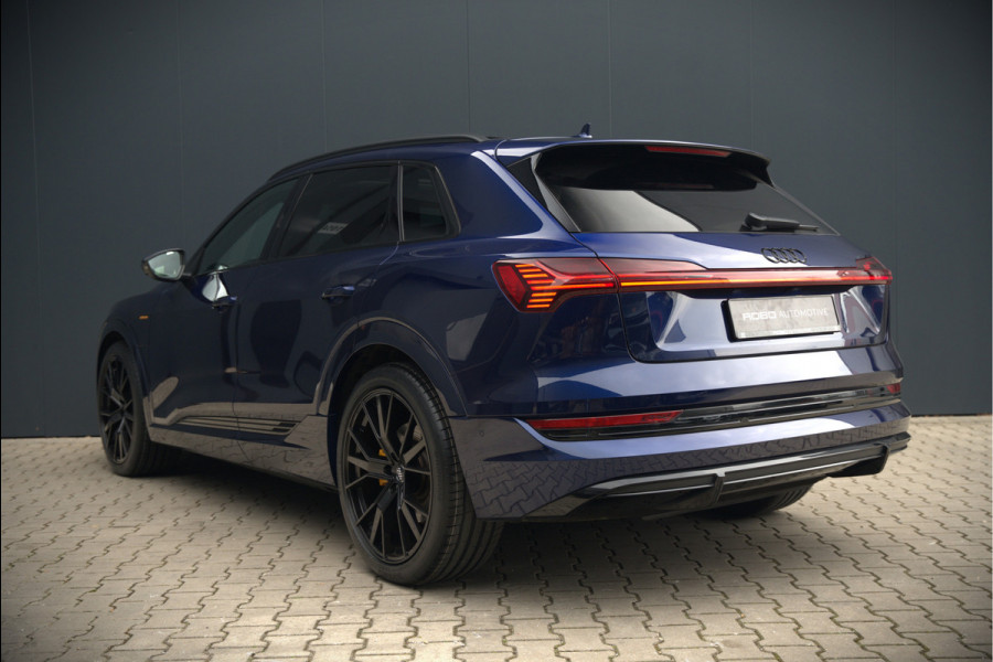 Audi e-tron e-tron 50 quattro Launch edition Black 71 kWh S-Line | Panoramadak | Stoelverwarming | Adaptive Cruise Control | Memory Seat | Parkeersensoren | Keyless | Apple Carplay