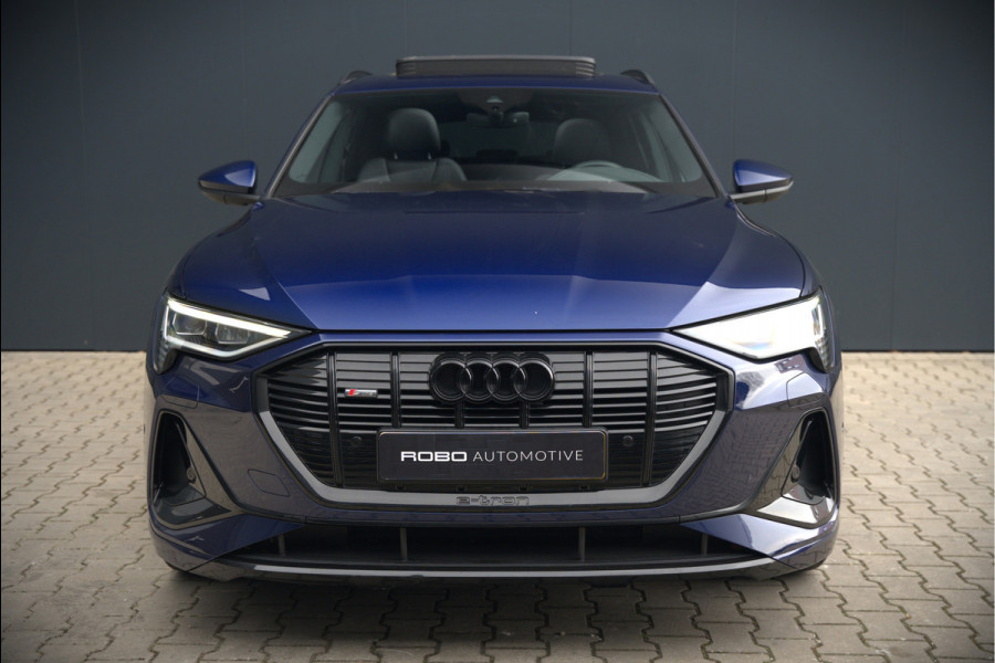Audi e-tron e-tron 50 quattro Launch edition Black 71 kWh S-Line | Panoramadak | Stoelverwarming | Adaptive Cruise Control | Memory Seat | Parkeersensoren | Keyless | Apple Carplay