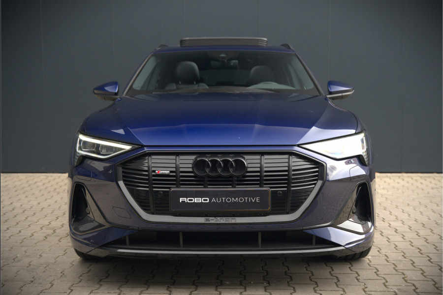 Audi e-tron e-tron 50 quattro Launch edition Black 71 kWh S-Line | Panoramadak | Stoelverwarming | Adaptive Cruise Control | Memory Seat | Parkeersensoren | Keyless | Apple Carplay