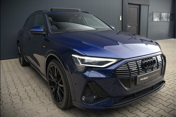 Audi e-tron e-tron 50 quattro Launch edition Black 71 kWh S-Line | Panoramadak | Stoelverwarming | Adaptive Cruise Control | Memory Seat | Parkeersensoren | Keyless | Apple Carplay
