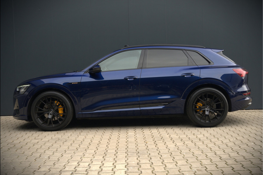 Audi e-tron e-tron 50 quattro Launch edition Black 71 kWh S-Line | Panoramadak | Stoelverwarming | Adaptive Cruise Control | Memory Seat | Parkeersensoren | Keyless | Apple Carplay