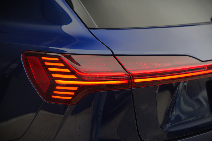 Audi e-tron e-tron 50 quattro Launch edition Black 71 kWh S-Line | Panoramadak | Stoelverwarming | Adaptive Cruise Control | Memory Seat | Parkeersensoren | Keyless | Apple Carplay