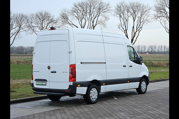 Mercedes-Benz Sprinter 317 L2H2 RWD 170pk Mbux Camera Leer Airco Euro6