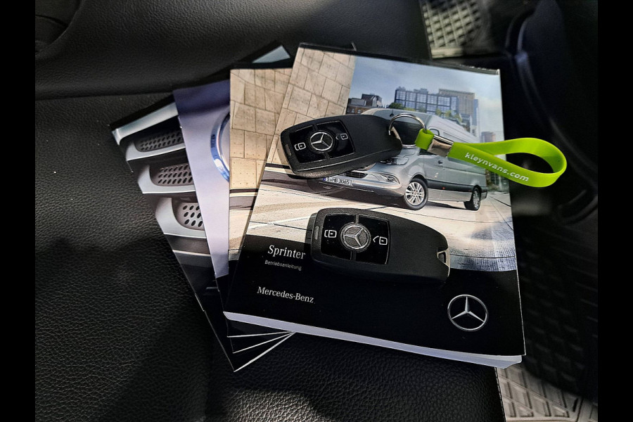 Mercedes-Benz Sprinter 317 L2H2 RWD 170pk Mbux Camera Leer Airco Euro6