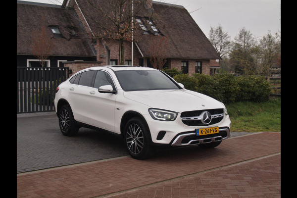 Mercedes-Benz GLC Coupé 300e 4MATIC Business Solution Luxury |  Burmester Surround | Schuifdak | 360 Camera | Digital Cockpit | NL-Auto |