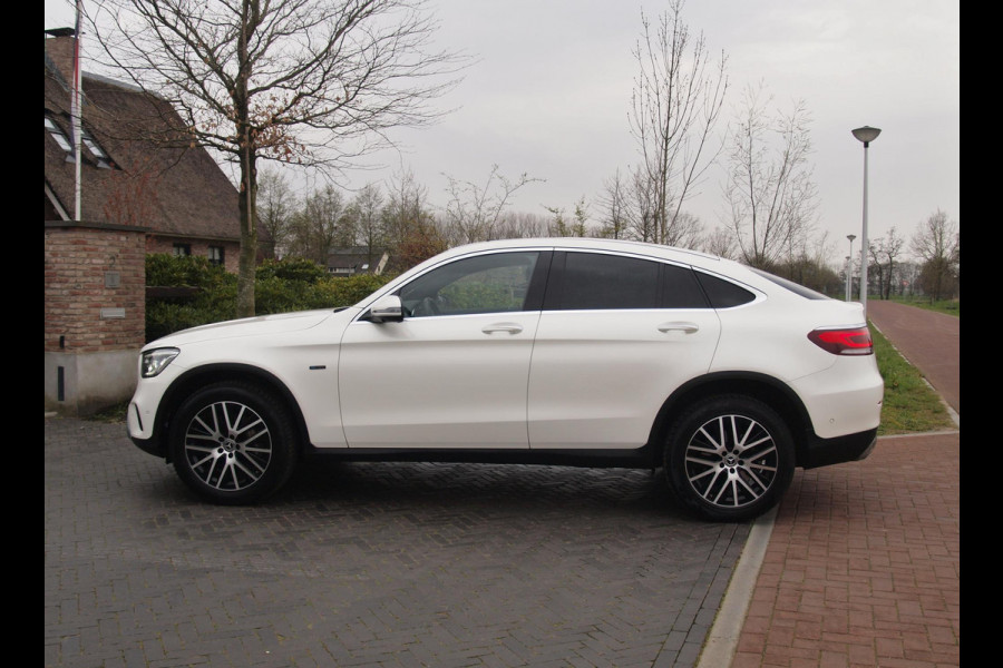 Mercedes-Benz GLC Coupé 300e 4MATIC Business Solution Luxury |  Burmester Surround | Schuifdak | 360 Camera | Digital Cockpit | NL-Auto |
