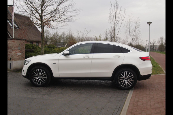 Mercedes-Benz GLC Coupé 300e 4MATIC Business Solution Luxury |  Burmester Surround | Schuifdak | 360 Camera | Digital Cockpit | NL-Auto |