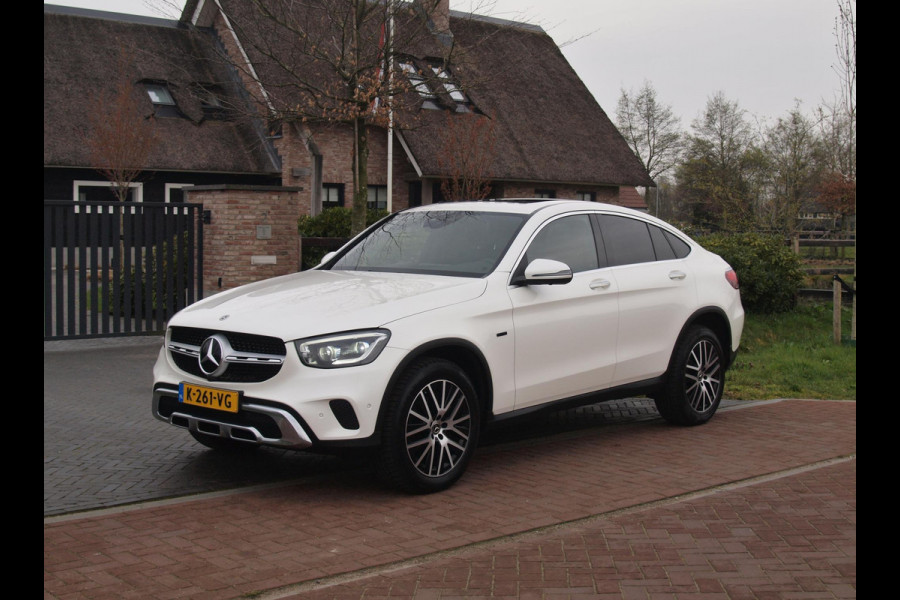 Mercedes-Benz GLC Coupé 300e 4MATIC Business Solution Luxury |  Burmester Surround | Schuifdak | 360 Camera | Digital Cockpit | NL-Auto |