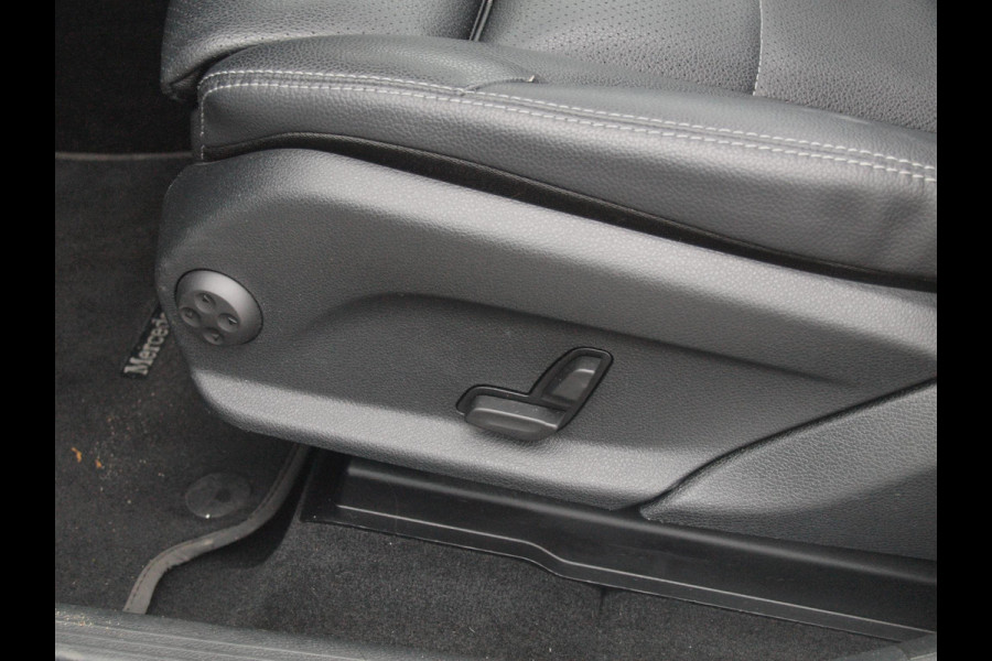 Mercedes-Benz GLC Coupé 300e 4MATIC Business Solution Luxury |  Burmester Surround | Schuifdak | 360 Camera | Digital Cockpit | NL-Auto |