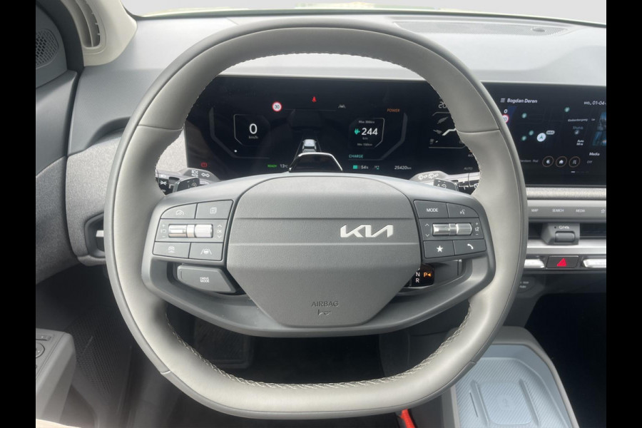 Kia EV3 Plus Advanced 81.4 kWh | Open Dak | Harman/ Kardon | Stoelverwarming | Cruise | Climate |