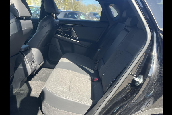 Toyota Bz4x Dynamic 71 kWh VAN: 35.900,- VOOR: 32.877,- UW LENTEVOORDEEL: 3.023,- | mega compleet EN RIJKLAAR GEPRIJSD INCL. 10 JAAR TOYOTA GARANTIE