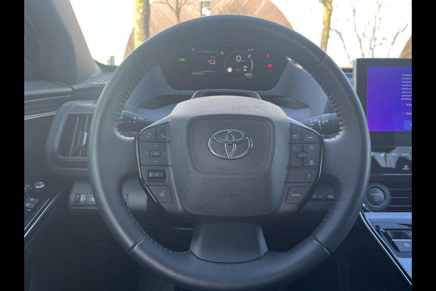 Toyota Bz4x Dynamic 71 kWh VAN: 35.900,- VOOR: 32.877,- UW LENTEVOORDEEL: 3.023,- | mega compleet EN RIJKLAAR GEPRIJSD INCL. 10 JAAR TOYOTA GARANTIE