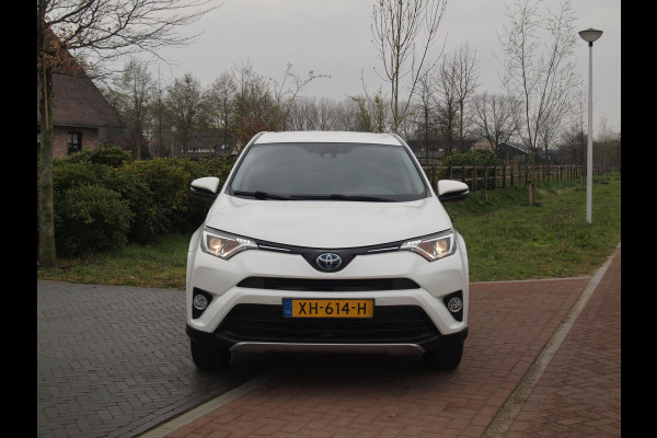 Toyota RAV4 2.5 Hybrid AWD 4x4 Dynamic | 1650kg Trekgewicht geremd | Automaat | Trekhaak | Camera | NL-Auto |