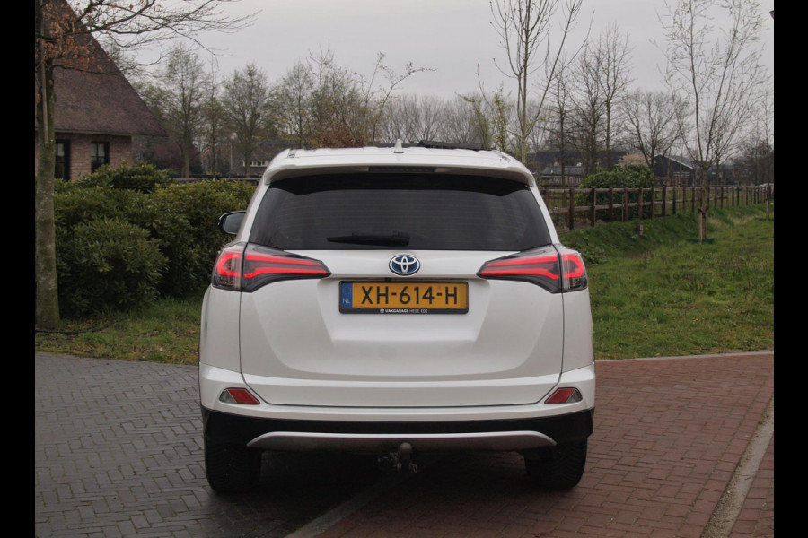Toyota RAV4 2.5 Hybrid AWD 4x4 Dynamic | 1650kg Trekgewicht geremd | Automaat | Trekhaak | Camera | NL-Auto |