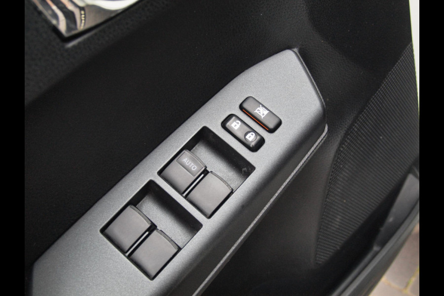 Toyota RAV4 2.5 Hybrid AWD 4x4 Dynamic | 1650kg Trekgewicht geremd | Automaat | Trekhaak | Camera | NL-Auto |