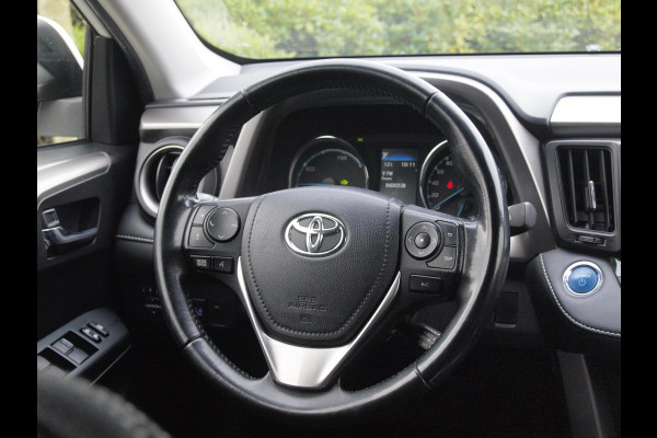 Toyota RAV4 2.5 Hybrid AWD 4x4 Dynamic | 1650kg Trekgewicht geremd | Automaat | Trekhaak | Camera | NL-Auto |