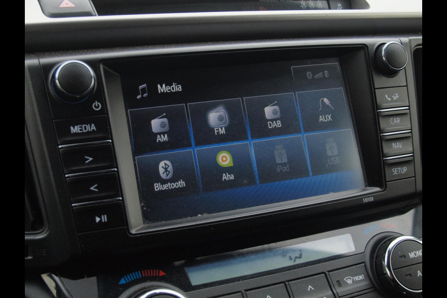 Toyota RAV4 2.5 Hybrid AWD 4x4 Dynamic | 1650kg Trekgewicht geremd | Automaat | Trekhaak | Camera | NL-Auto |