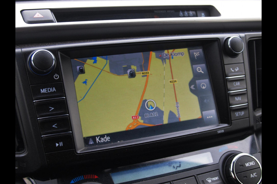 Toyota RAV4 2.5 Hybrid AWD 4x4 Dynamic | 1650kg Trekgewicht geremd | Automaat | Trekhaak | Camera | NL-Auto |